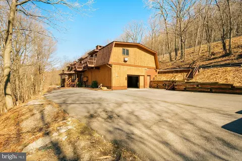 16511 Harwood Dr, Eckhart Mines, MD 21528