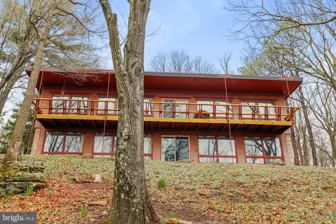 10 Cherokee Dr, Cumberland, MD 21502