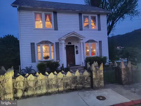 412 Walnut St, Westernport, MD 21562