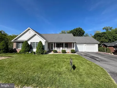 19 Standish St, Frostburg, MD 21532