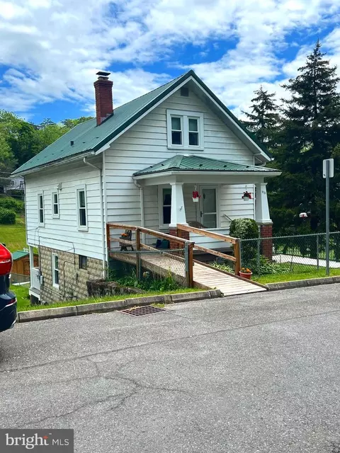 913 Harding Ave, Cumberland, MD 21502