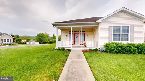 101 Candlewick Ct, Frostburg, MD 21532
