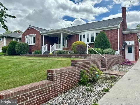 208 Braddock Hts, Frostburg, MD 21532