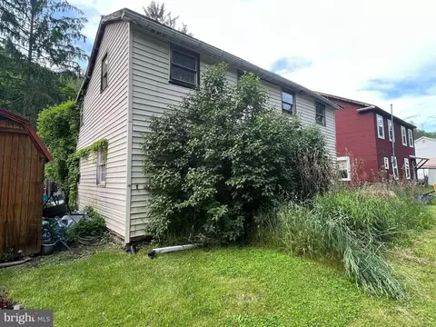 17713 Pekin St SW, Lonaconing, MD 21539