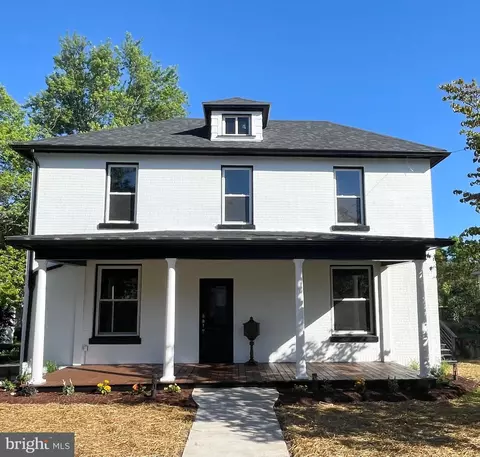 71 High St, Frostburg, MD 21532