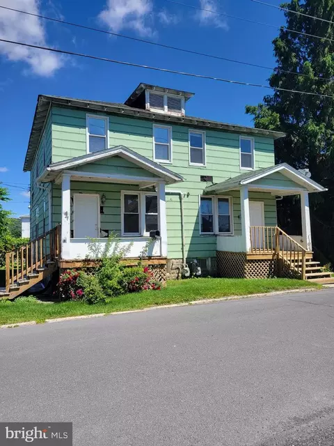 11 High St, Frostburg, MD 21532
