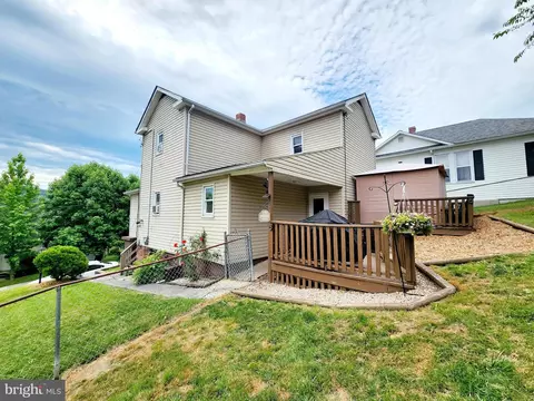 219 Spruce St, Westernport, MD 21562