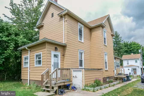 84 Hill St, Frostburg, MD 21532