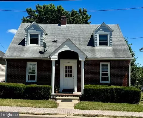 128 Center St, Frostburg, MD 21532