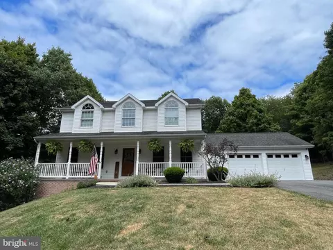 16313 Harwood Dr, Frostburg, MD 21532