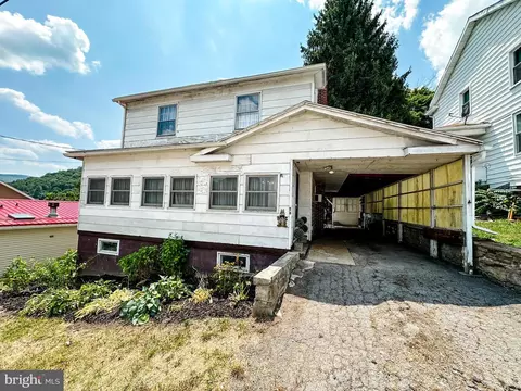 23 Church St, Lonaconing, MD 21539