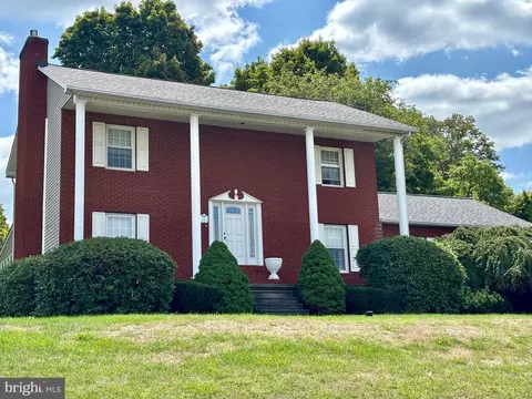 92 Victoria Ln, Frostburg, MD 21532