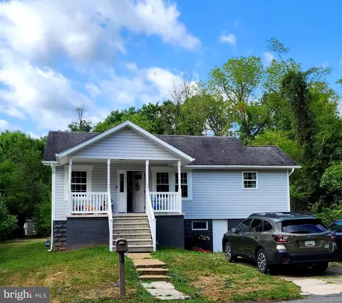 14204 Old Lake Dr SW, Cresaptown, MD 21502
