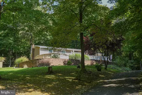14601 Mullaney Ave, Mount Savage, MD 21545
