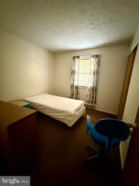 Bedroom - 505 E Second St, Cumberland, MD 21502 photo 2 of 2
