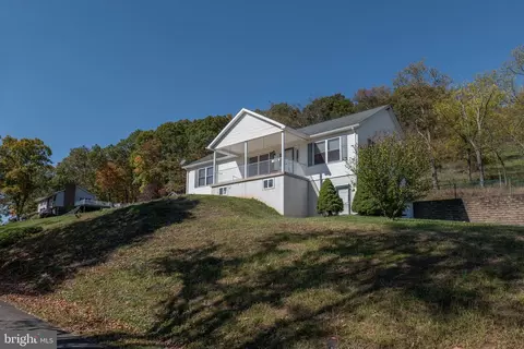 11259 Charlotte Ave, Corriganville, MD 21524
