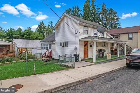 8 Taylor St, Frostburg, MD 21532