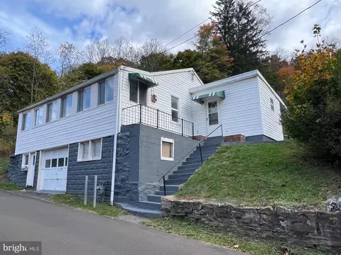 43 High St, Lonaconing, MD 21539