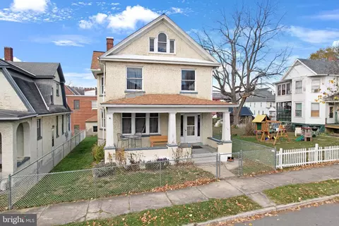 121 Race St, Cumberland, MD 21502