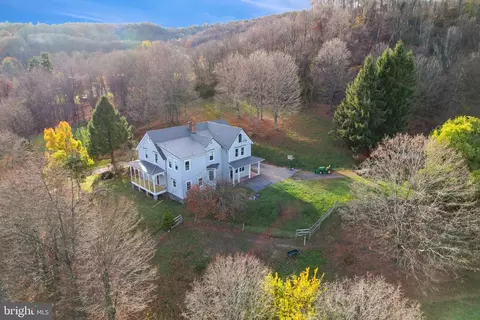 18119 Craig Ln NW, Frostburg, MD 21532