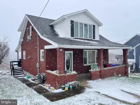19 Mount Pleasant St, Frostburg, MD 21532