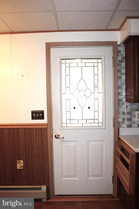 Entry Way - 23800 Walnut St, Barton, MD 21521 photo 5 of 8