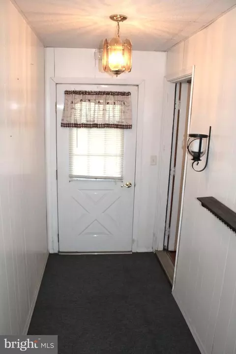 Entry Way - 23800 Walnut St, Barton, MD 21521 photo 4 of 8