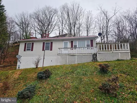 11024 Highland Estates Dr NE, Cumberland, MD 21502