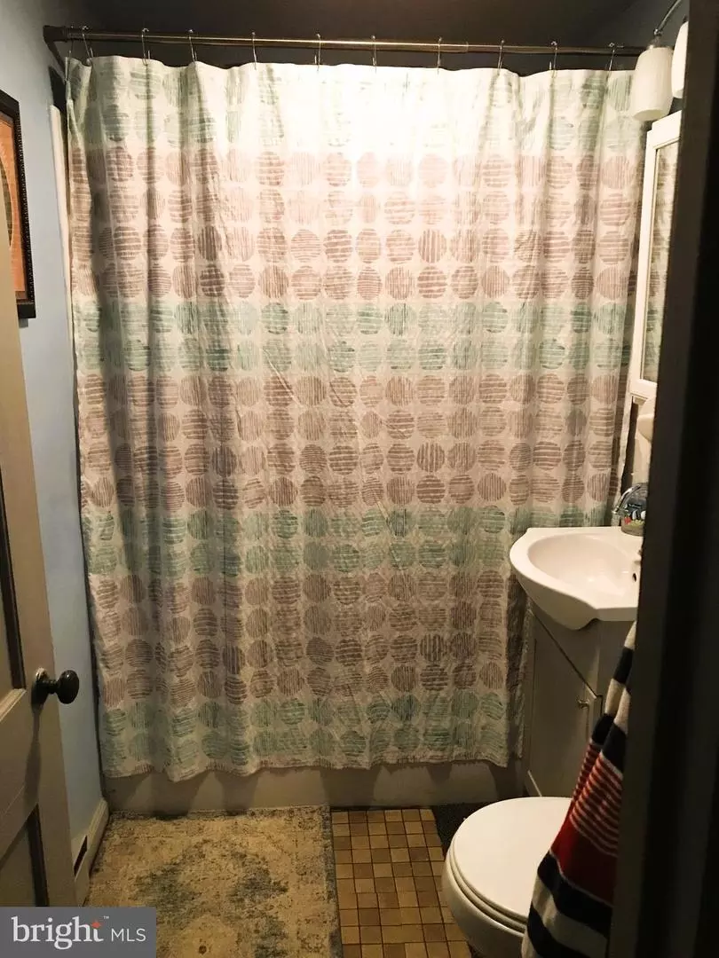 Bath - 12817 Bowling St, Cumberland, MD 21502 photo 2 of 4