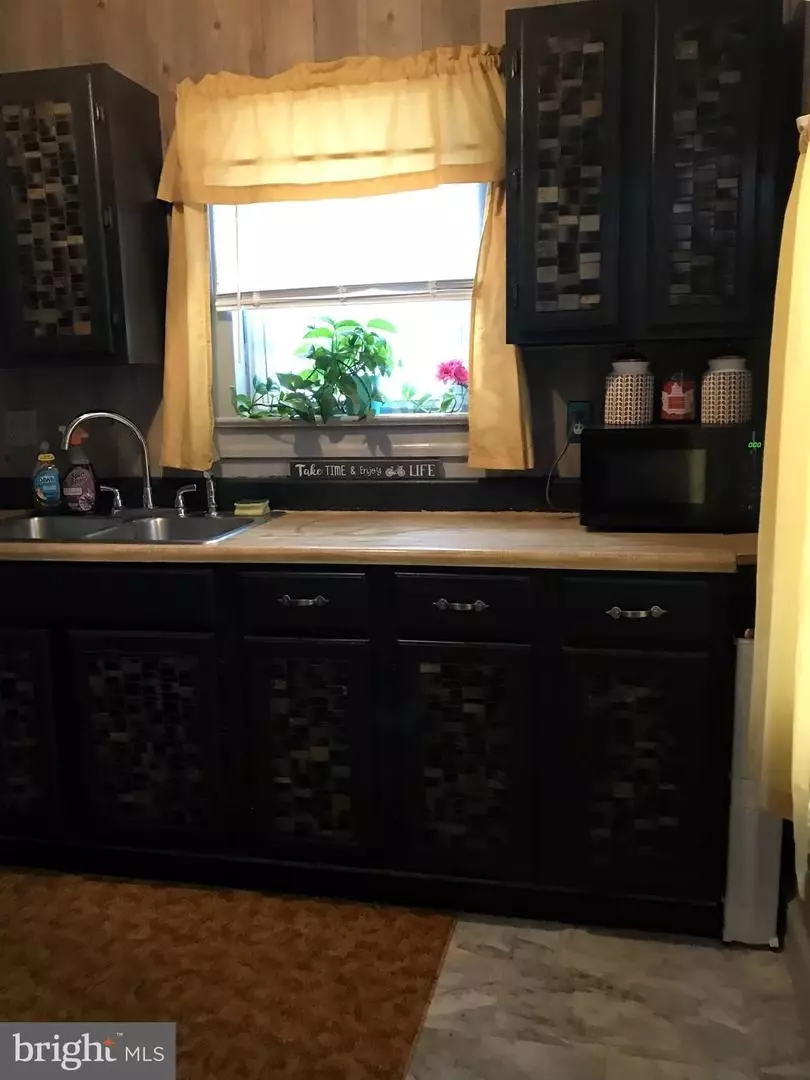 Kitchen - 12817 Bowling St, Cumberland, MD 21502 photo 2 of 6
