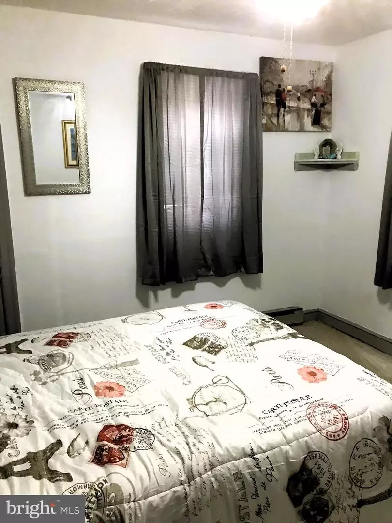 Bedroom - 12817 Bowling St, Cumberland, MD 21502 photo 1 of 9