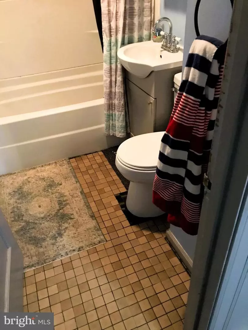 Bath - 12817 Bowling St, Cumberland, MD 21502 photo 4 of 4