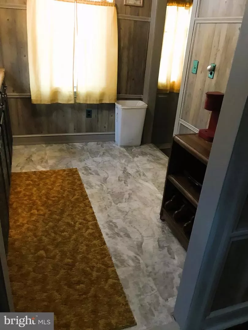Entry Way - 12817 Bowling St, Cumberland, MD 21502 photo 2 of 3