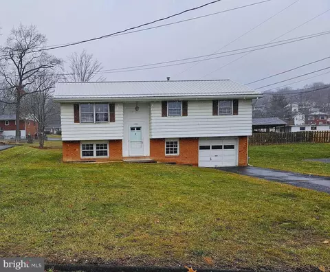 15501 Westwood Rd SW, Cresaptown, MD 21502