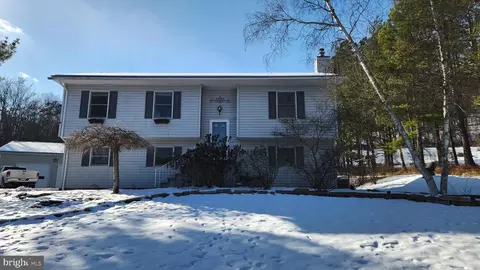 12116 Moores Dr NW, La Vale, MD 21502