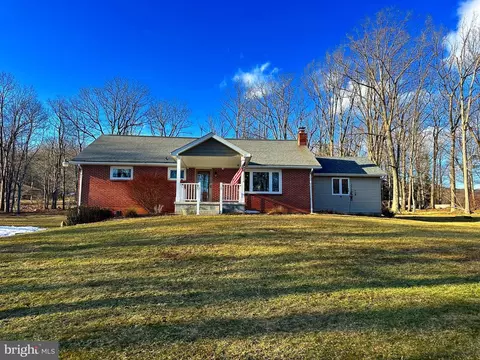 11417 Kemp Dr NW, Frostburg, MD 21532
