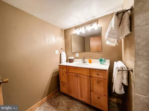 Bath - 7 E Florida Way, Lonaconing, MD 21539 photo 1 of 3