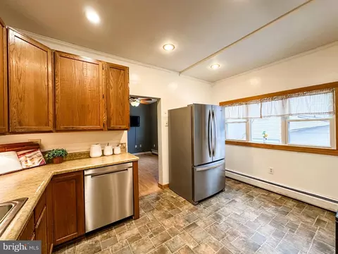Kitchen - 7 E Florida Way, Lonaconing, MD 21539 photo 3 of 4
