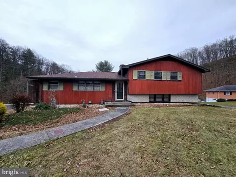 12920 Irene Dr NE, Cumberland, MD 21502
