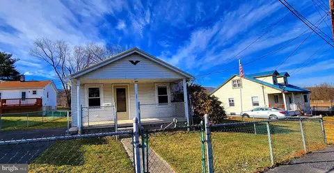 12605 Valley View Ave, Cresaptown, MD 21502