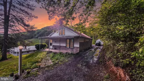 11407 Old Mount Pleasant Rd NE, Cumberland, MD 21502