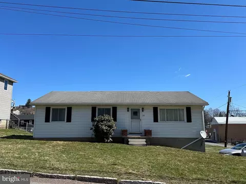 18 Mill St, Frostburg, MD 21532