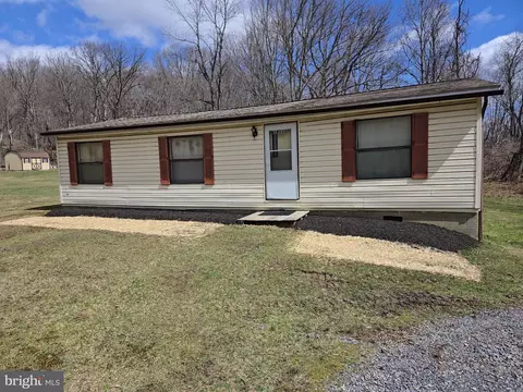 19513 Shaft Rd SW, Frostburg, MD 21532