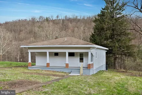 20524 Sunlight Dr SW, Lonaconing, MD 21539