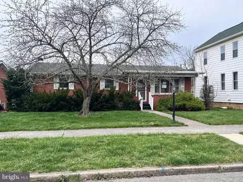 105 Potomac St, Cumberland, MD 21502
