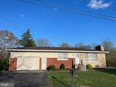 700 White Ave, Cumberland, MD 21502