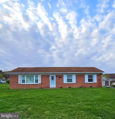 13517 Pershing St, Cumberland, MD 21502