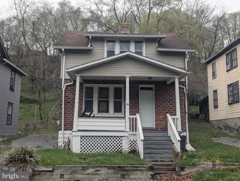 422 Pine Ave, Cumberland, MD 21502