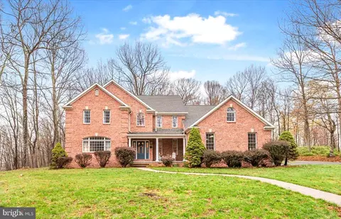 10300 Summit Chase Dr NW, La Vale, MD 21502