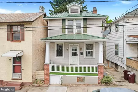 218 Pear St, Cumberland, MD 21502